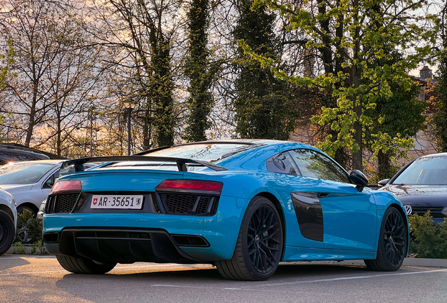 Audi R8 V10 Plus 2015