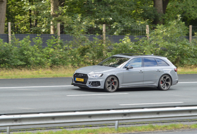 Audi RS4 Avant B9