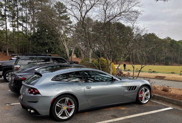 Ferrari GTC4Lusso