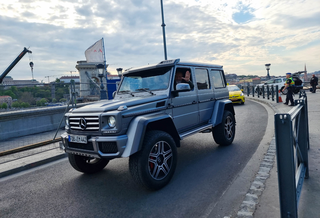 Mercedes-Benz G 500 4X4²