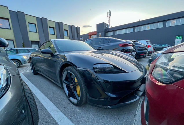 Porsche Taycan Turbo S