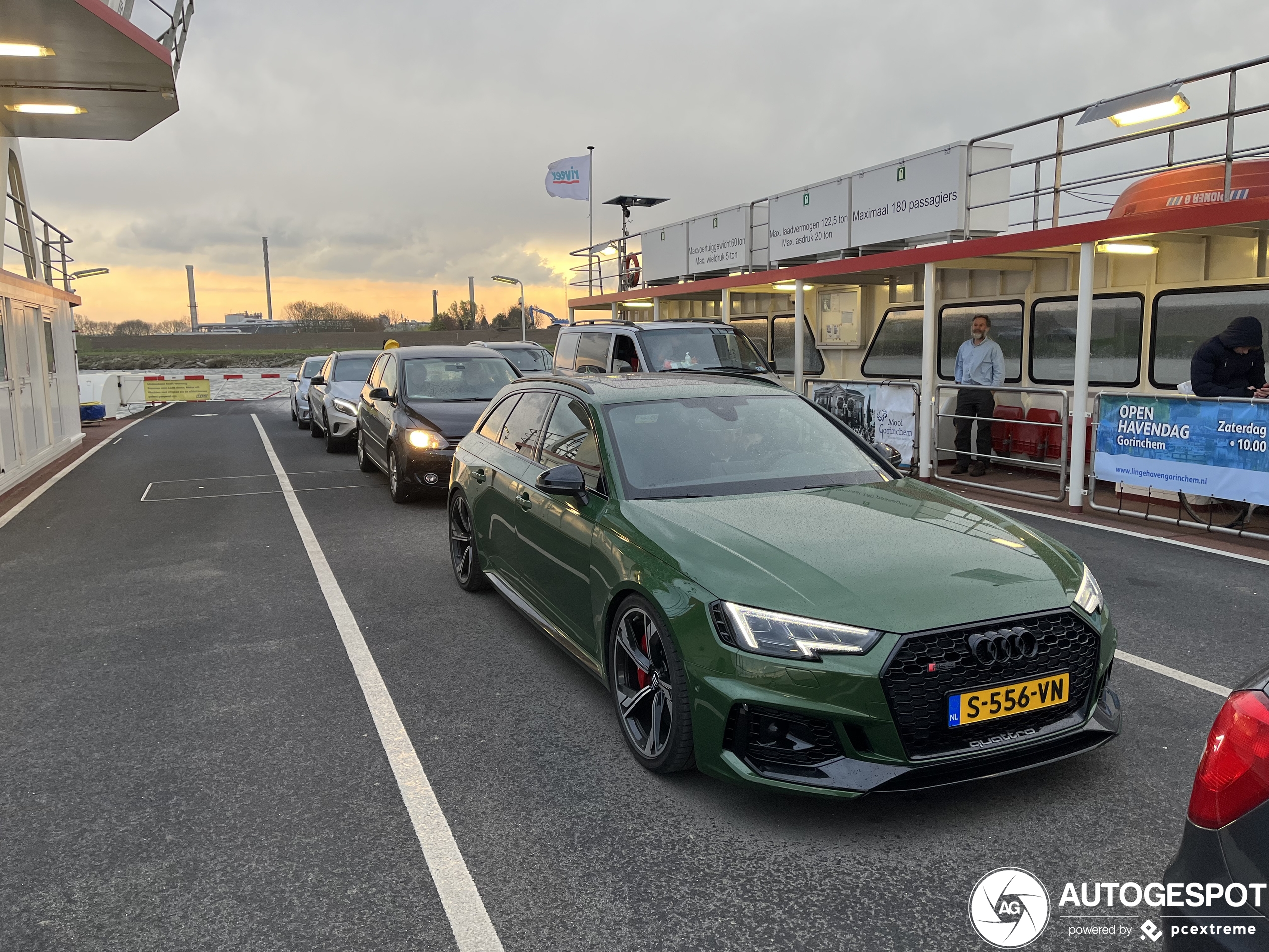 Audi RS4 Avant B9