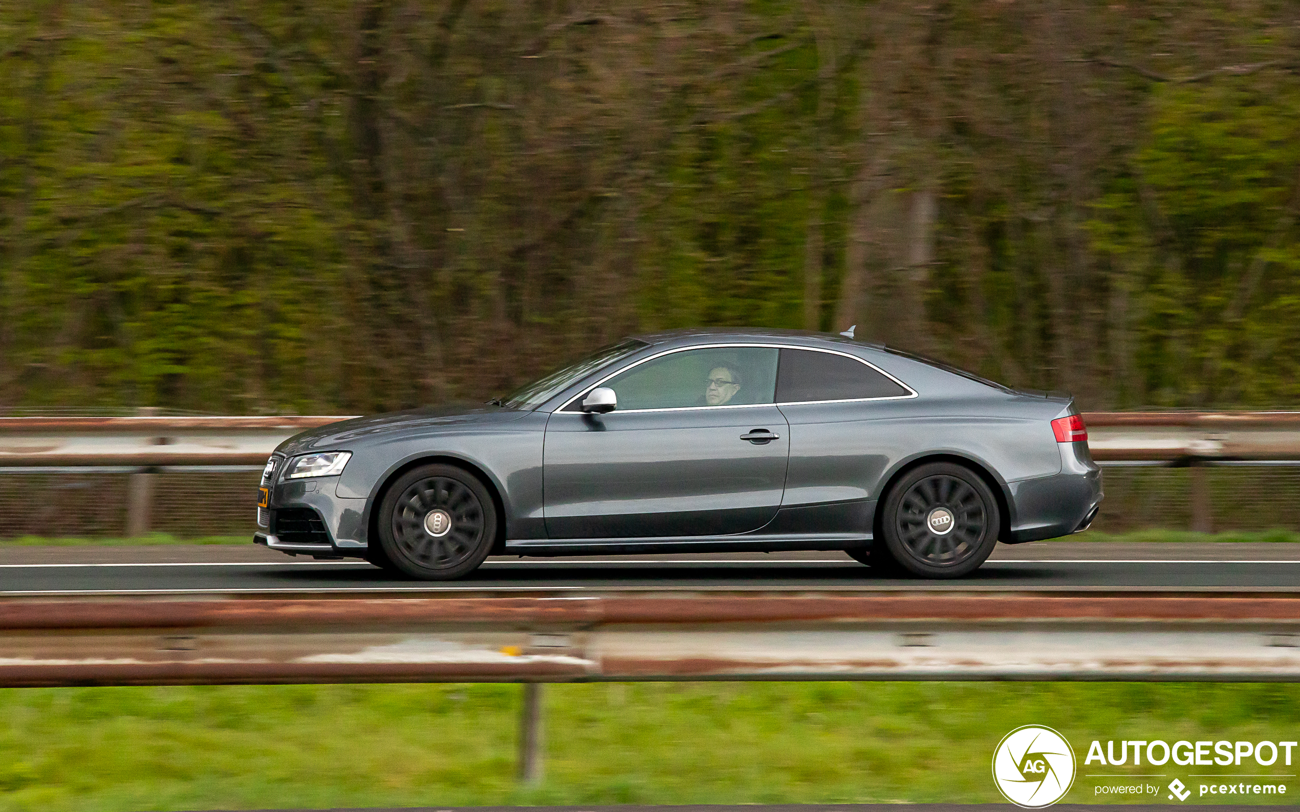 Audi RS5 8T