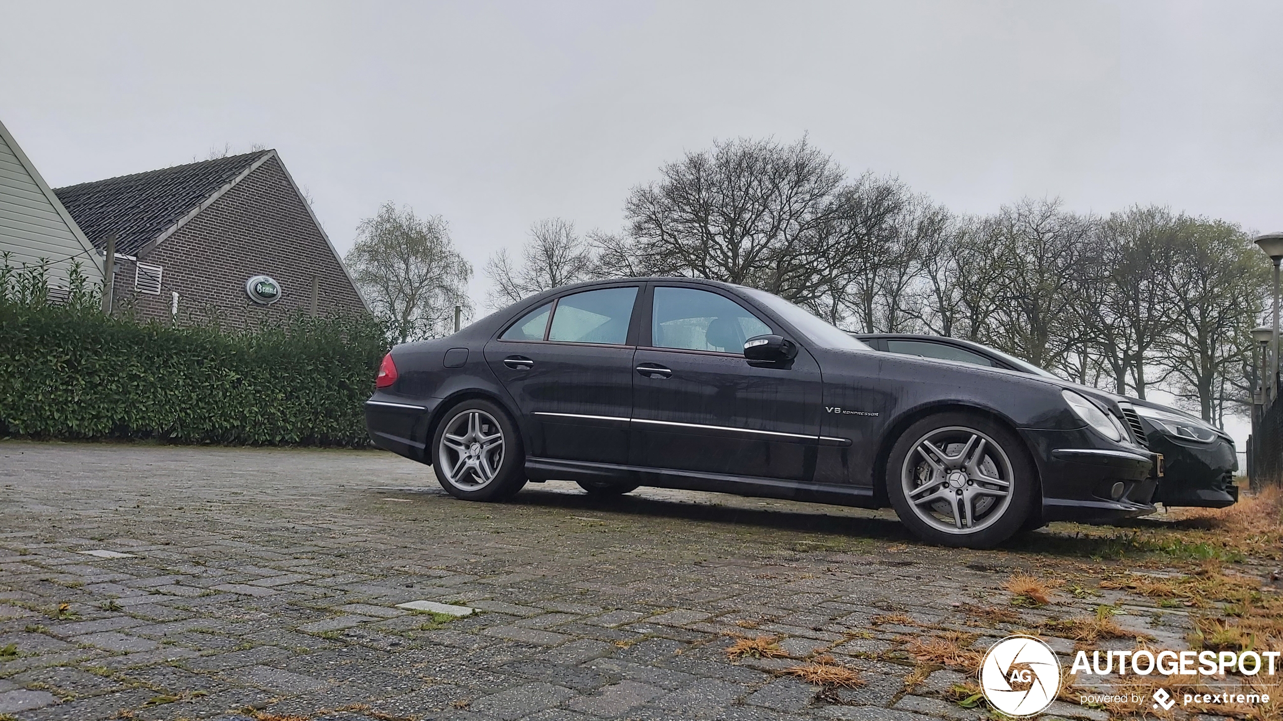 Mercedes-Benz E 55 AMG