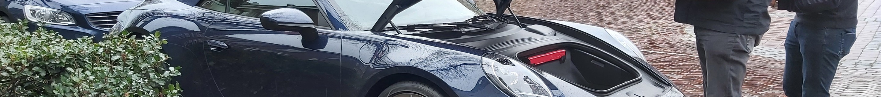 Porsche 992 Carrera 4S Cabriolet