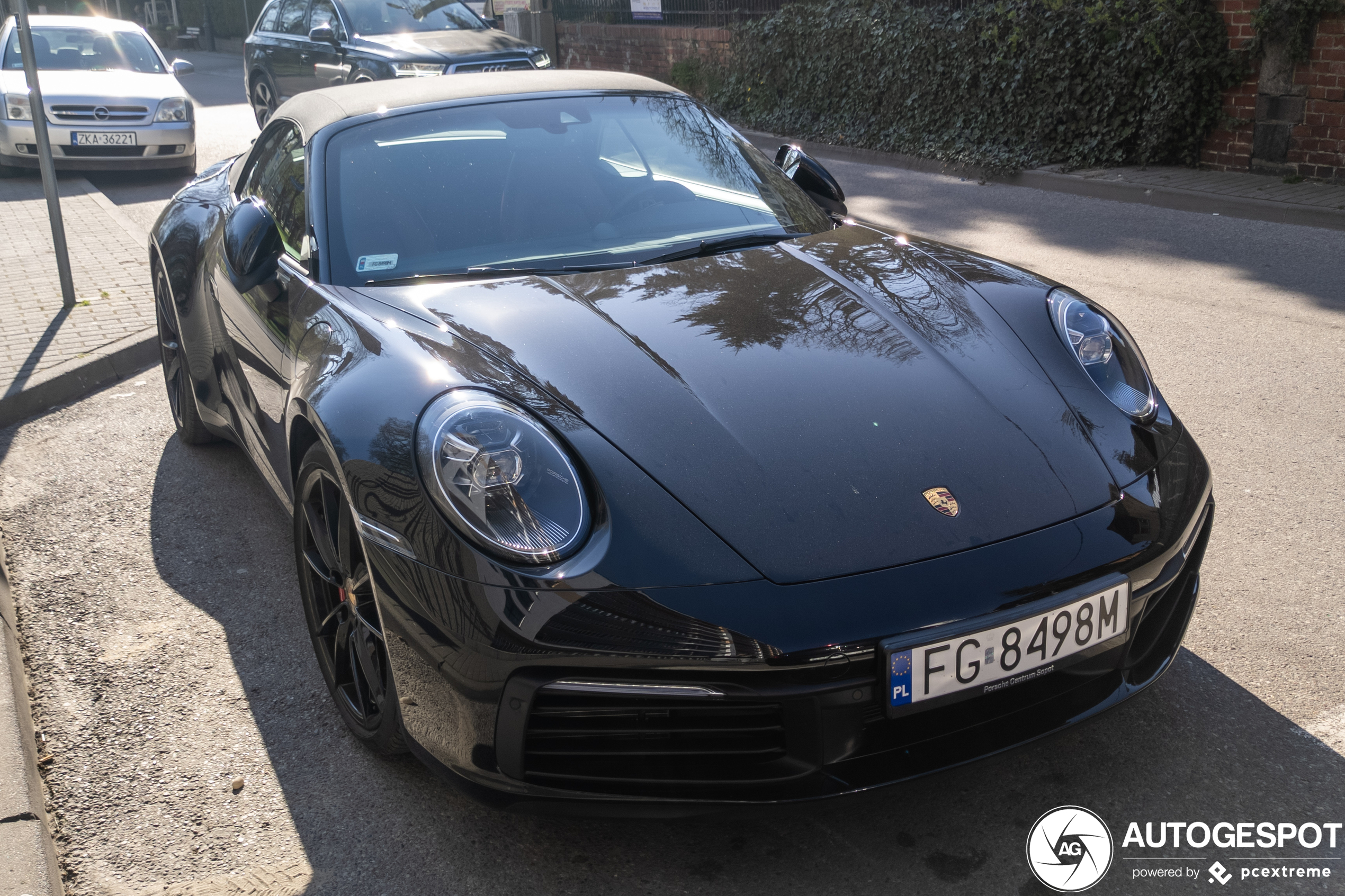 Porsche 992 Carrera 4S Cabriolet