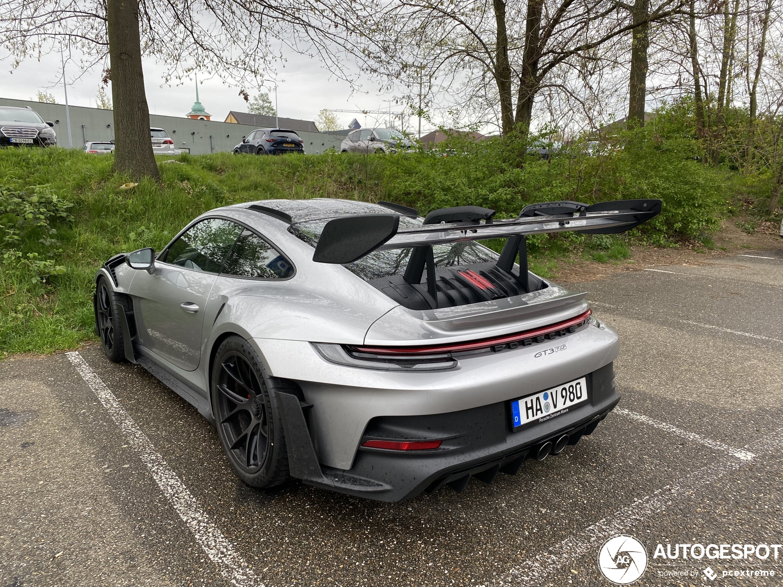 Porsche 992 GT3 RS Weissach Package