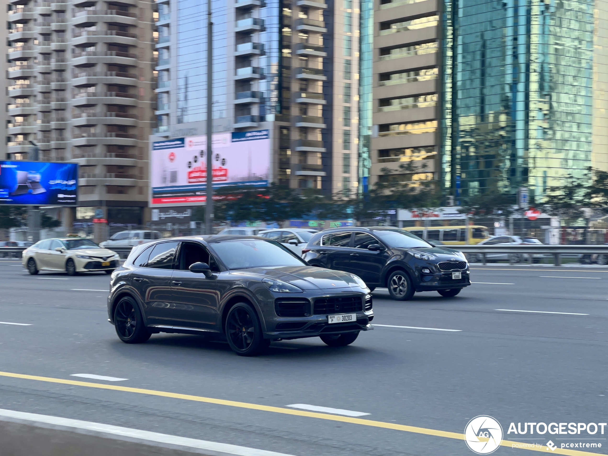 Porsche 9YA Cayenne GTS