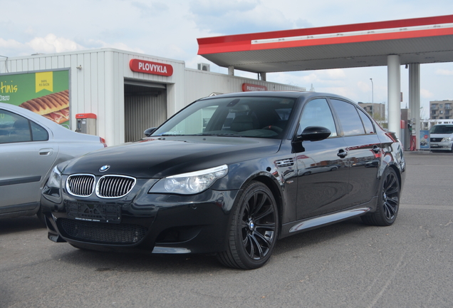 BMW M5 E60 2005