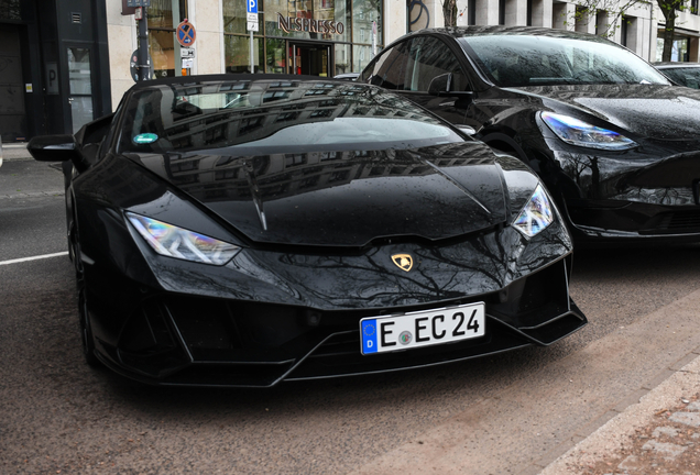 Lamborghini Huracán LP640-4 EVO Spyder