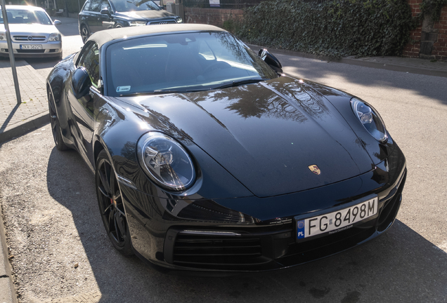 Porsche 992 Carrera 4S Cabriolet