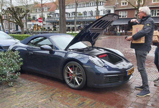 Porsche 992 Carrera 4S Cabriolet