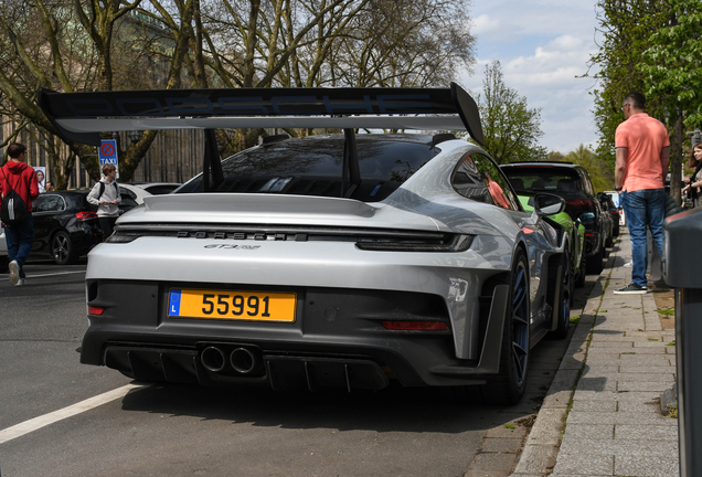 Porsche 992 GT3 RS Weissach Package