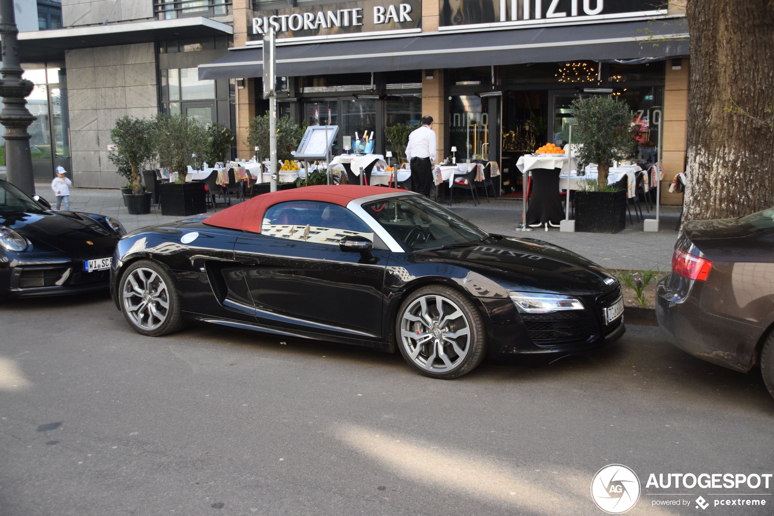 Audi R8 V10 Spyder 2013