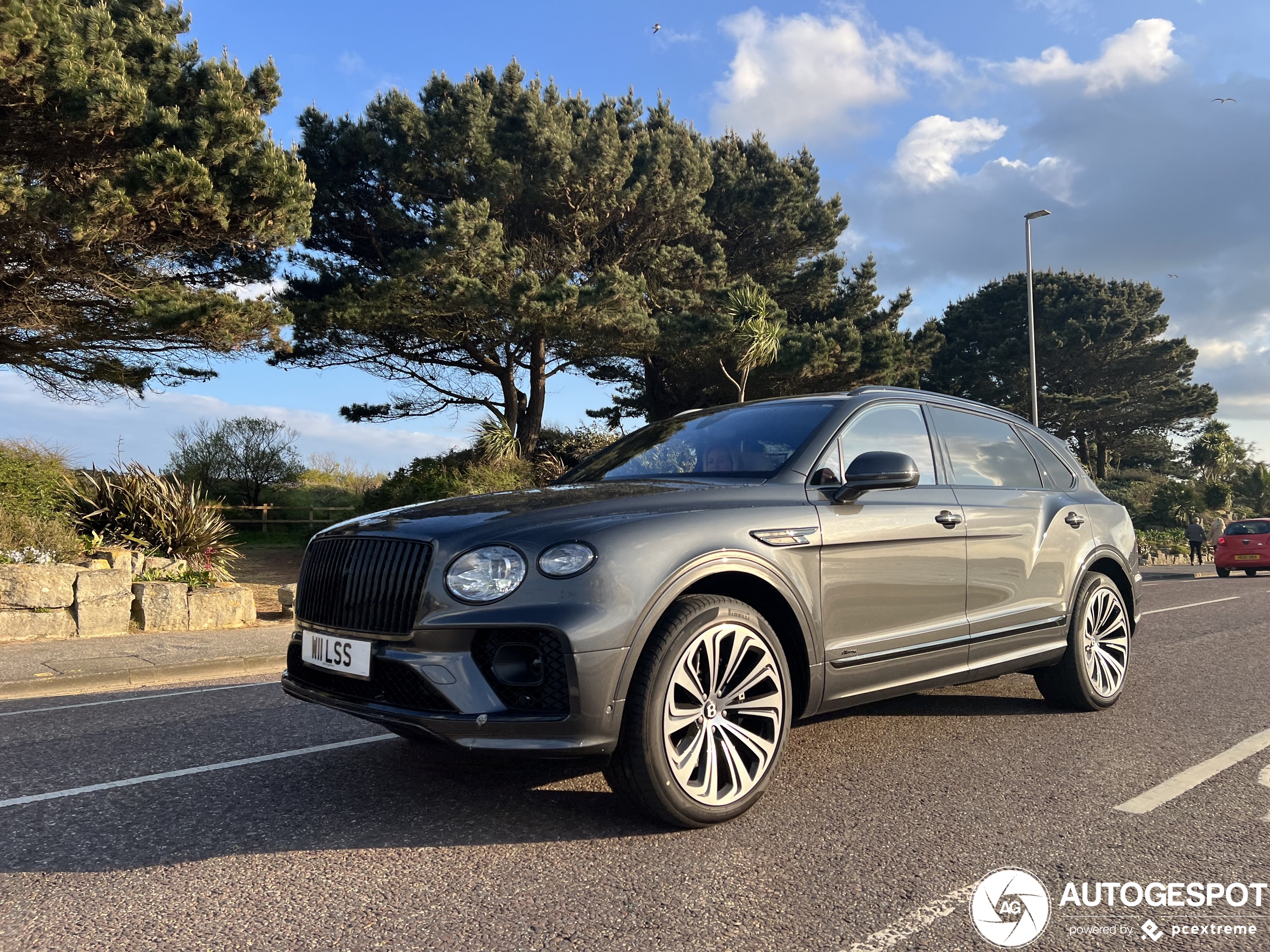 Bentley Bentayga Azure EWB First Edition