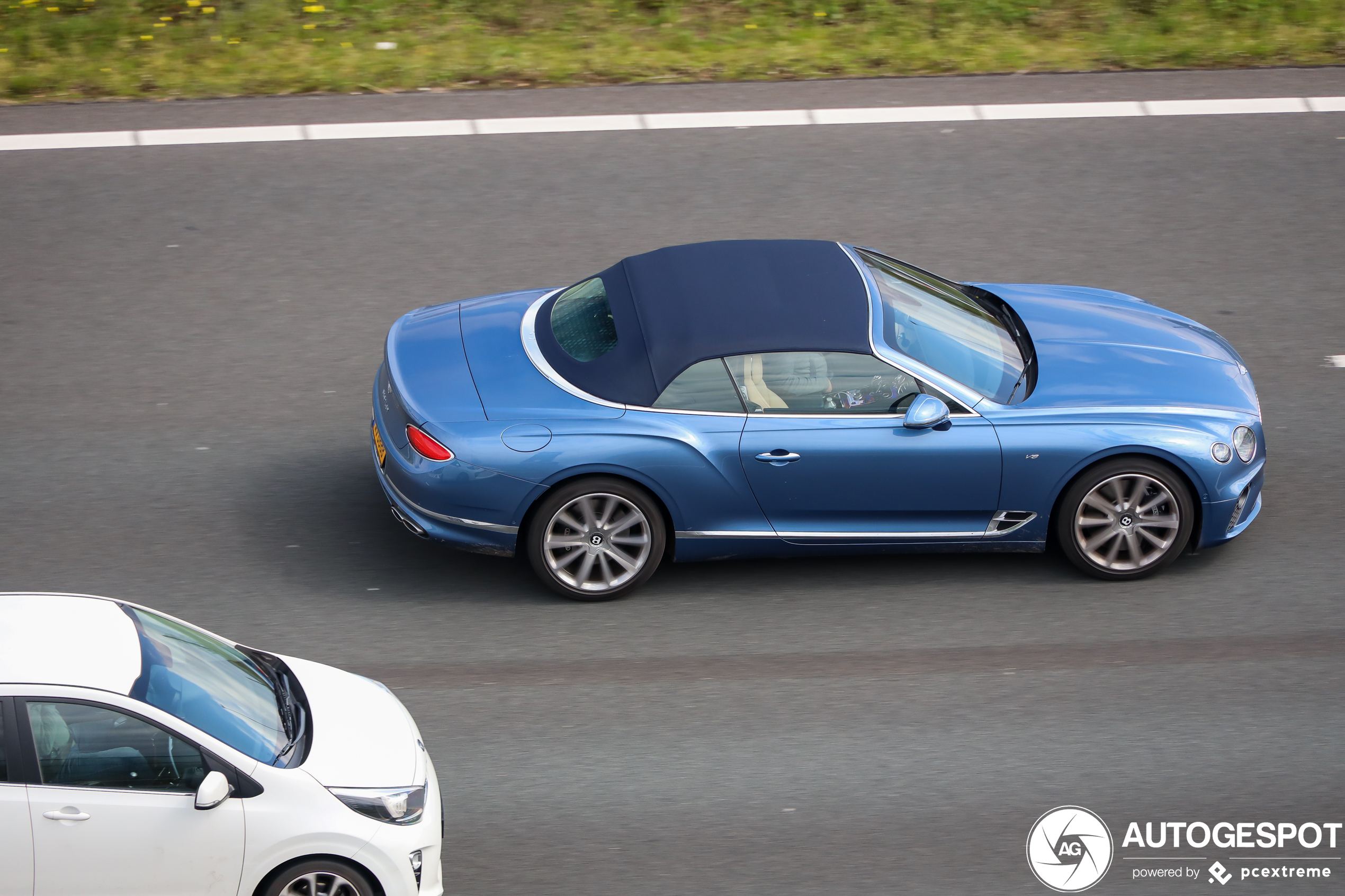 Bentley Continental GTC V8 2020