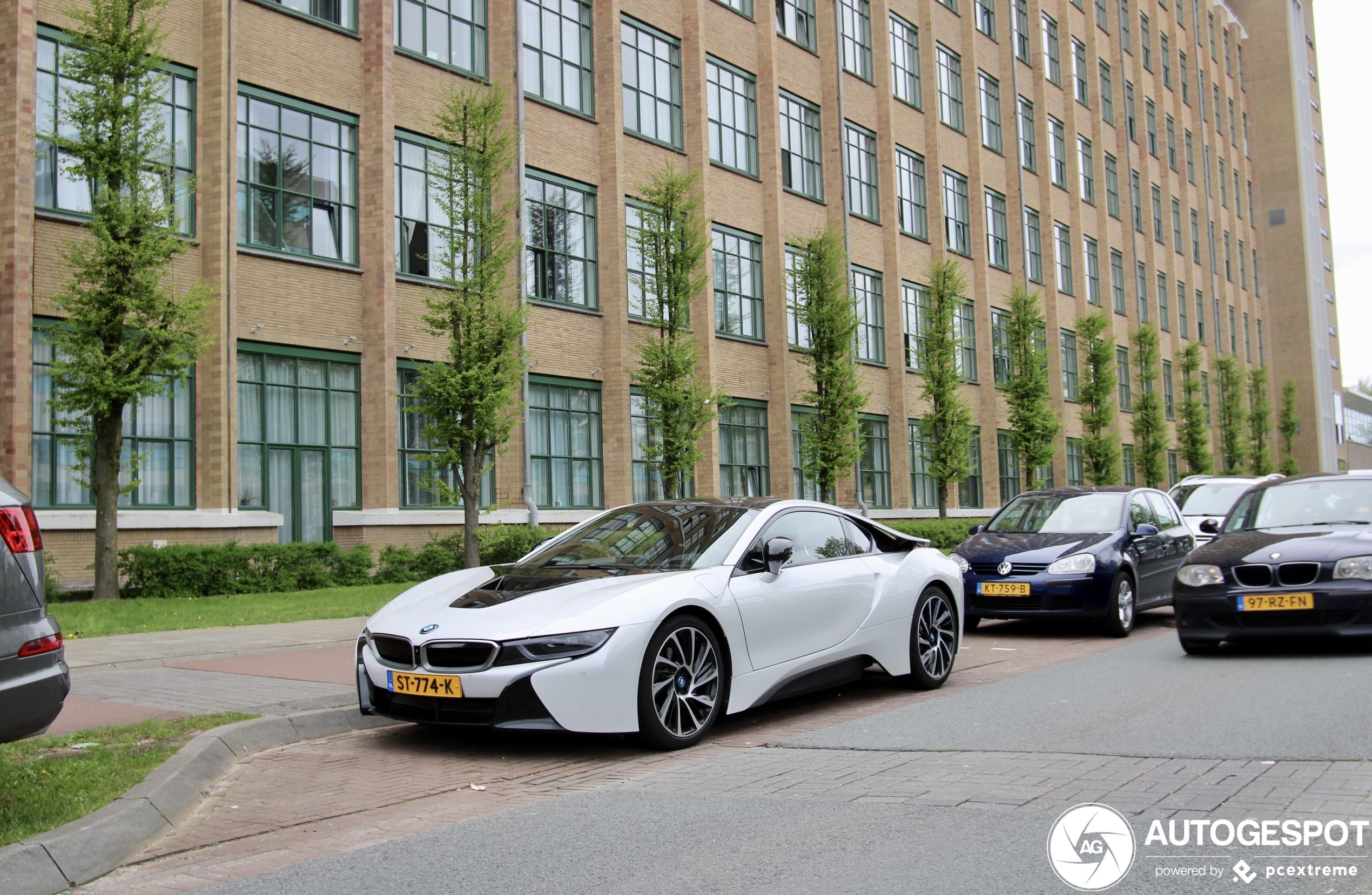 BMW i8