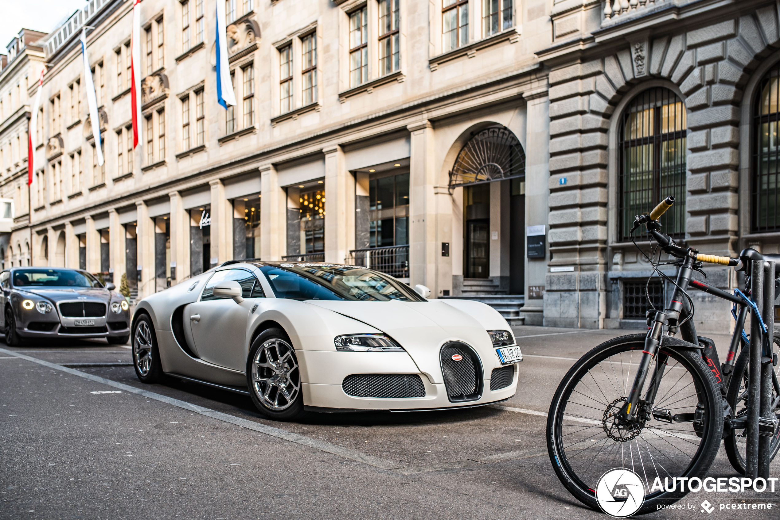 Bugatti Veyron 16.4 Grand Sport Sang Blanc