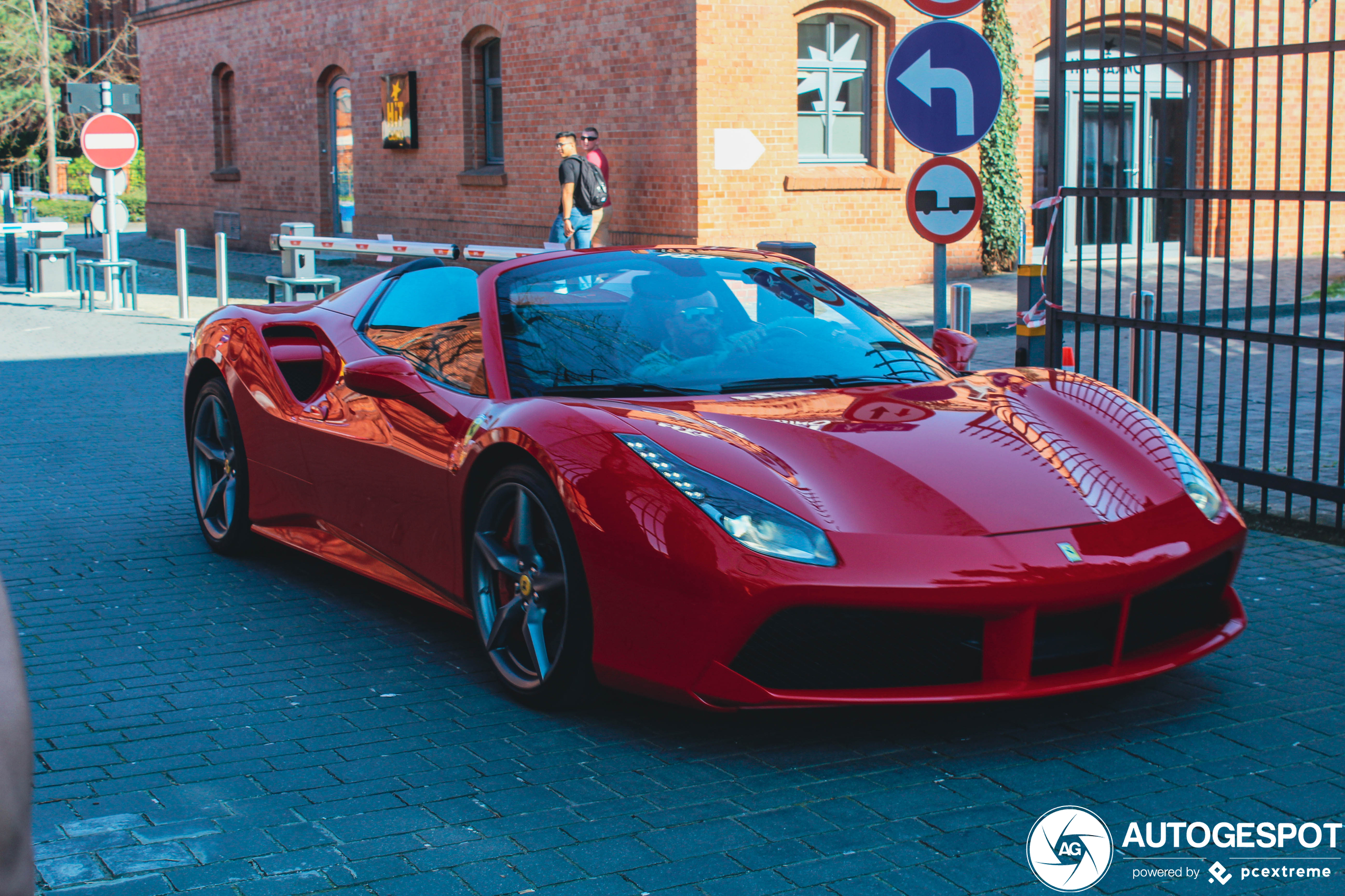 Ferrari 488 Spider