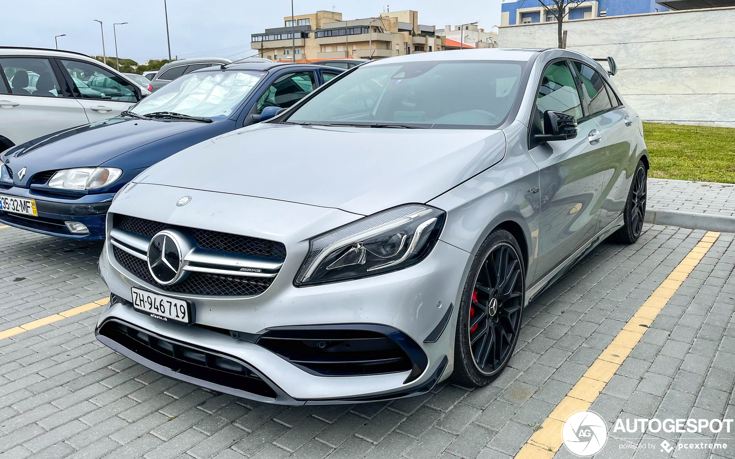 Mercedes-AMG A 45 W176 2015