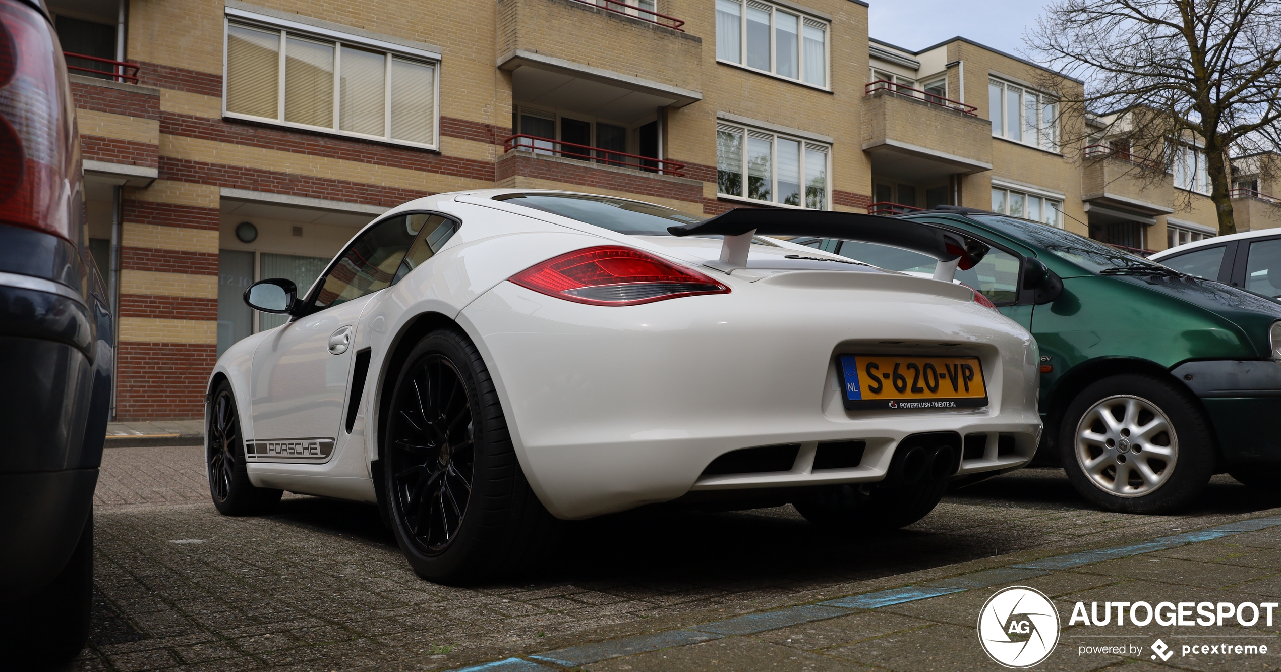 Porsche 987 Cayman R