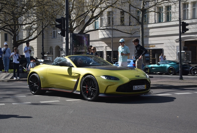 Aston Martin V12 Vantage Roadster 2023