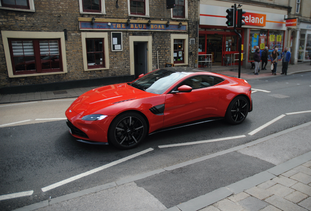 Aston Martin V8 Vantage 2018