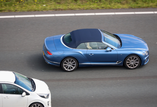 Bentley Continental GTC V8 2020