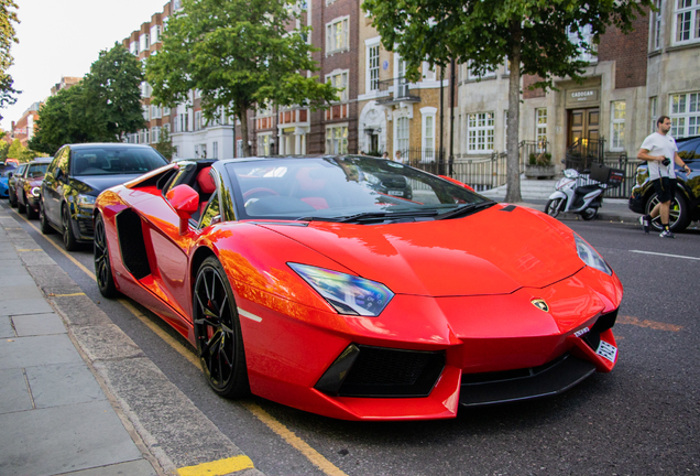 Lamborghini Aventador LP700-4 Roadster