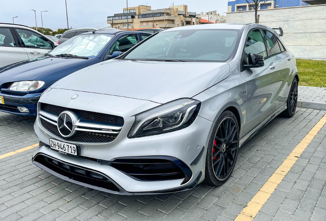 Mercedes-AMG A 45 W176 2015