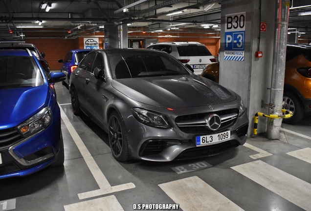 Mercedes-AMG E 63 S W213