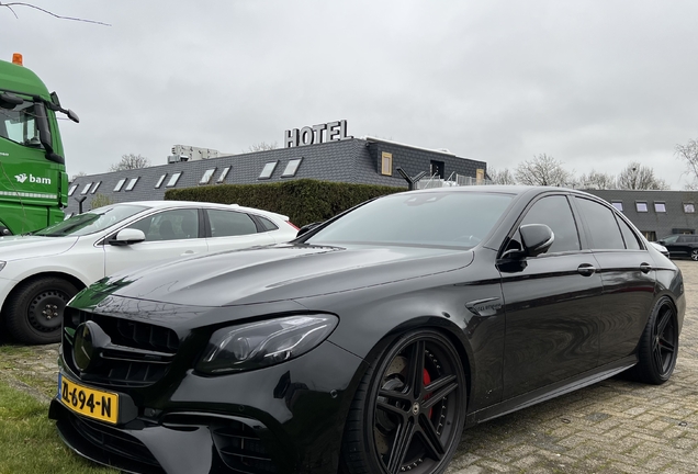 Mercedes-AMG E 63 S W213