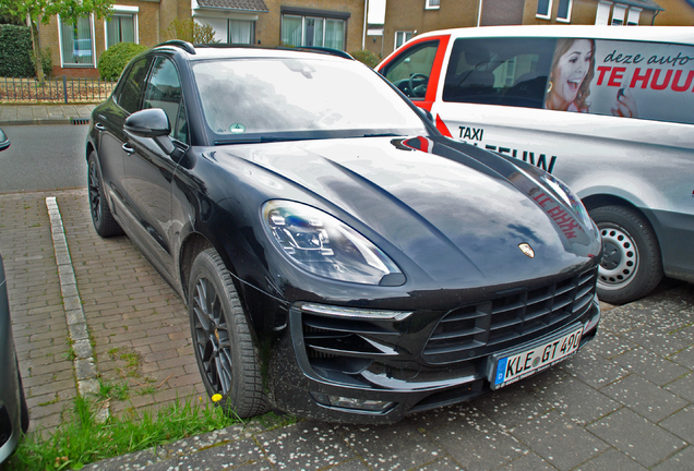 Porsche 95B Macan GTS