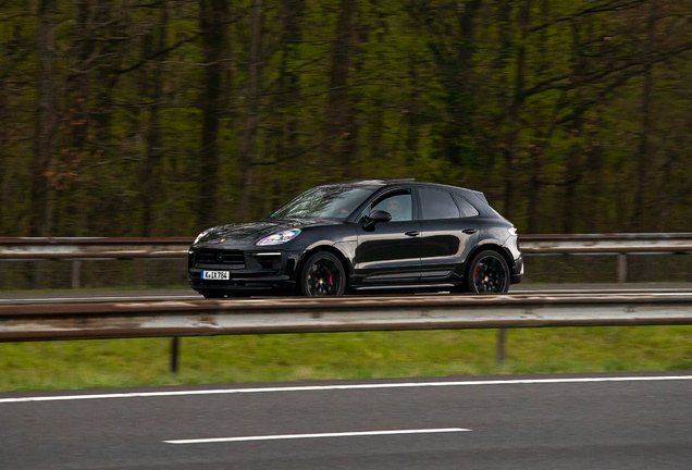 Porsche 95B Macan GTS MkIII