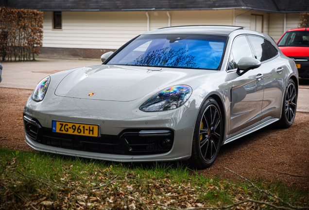 Porsche 971 Panamera GTS Sport Turismo