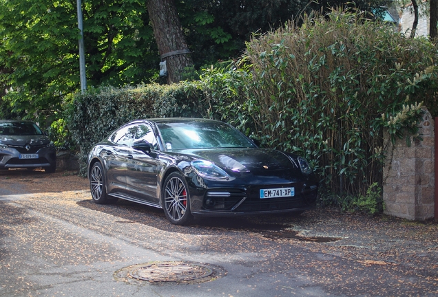 Porsche 971 Panamera Turbo