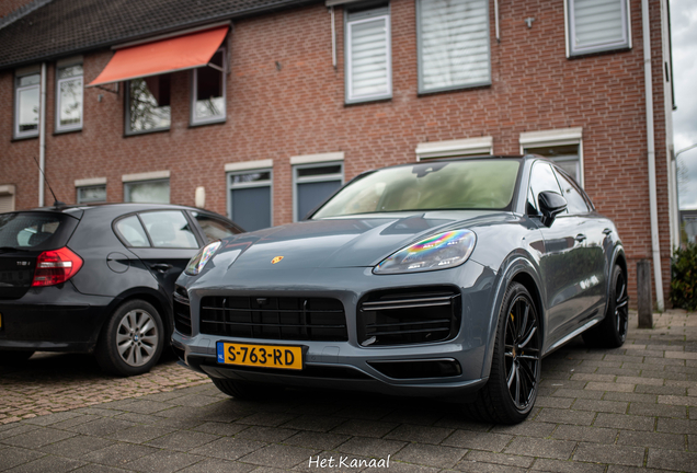 Porsche Cayenne Coupé Turbo S E-Hybrid