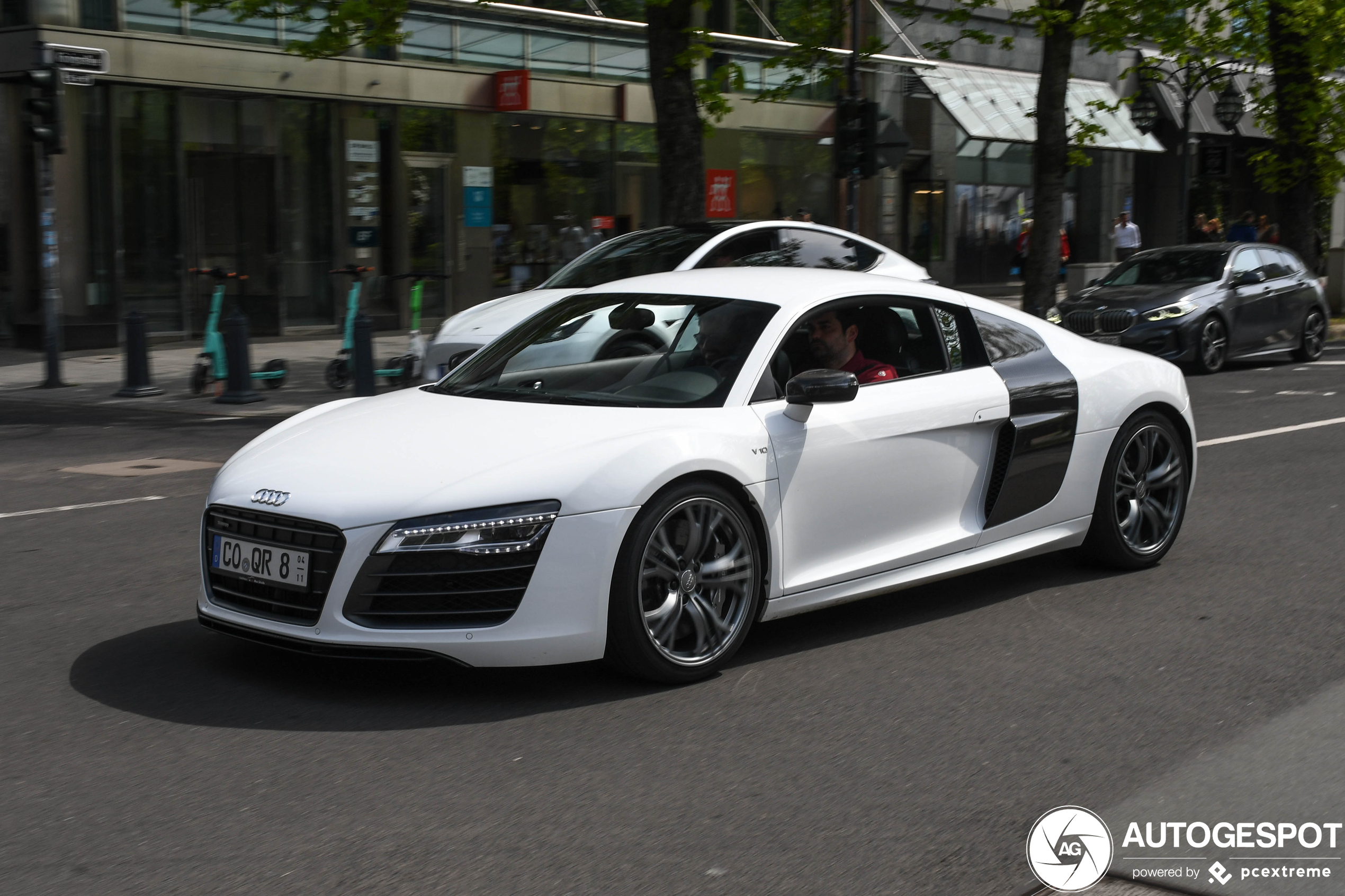 Audi R8 V10 Plus 2013