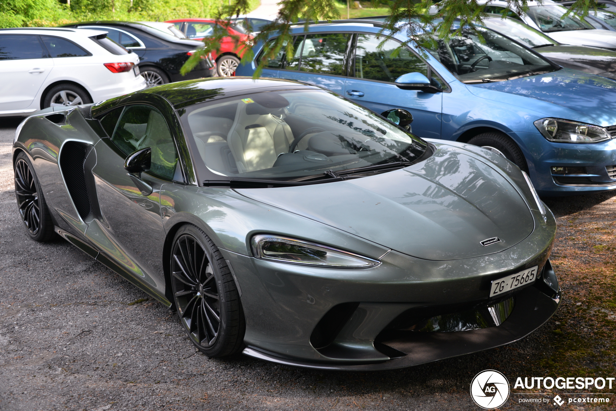 McLaren GT