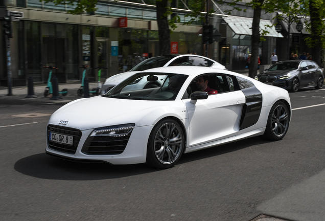 Audi R8 V10 Plus 2013