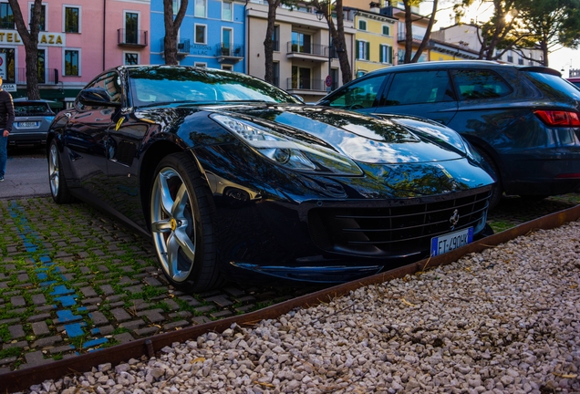 Ferrari GTC4Lusso T