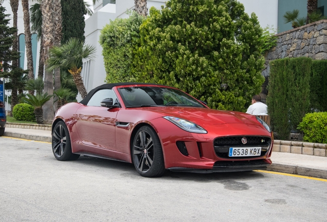 Jaguar F-TYPE R AWD Convertible