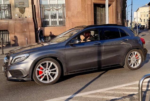 Mercedes-Benz GLA 45 AMG X156