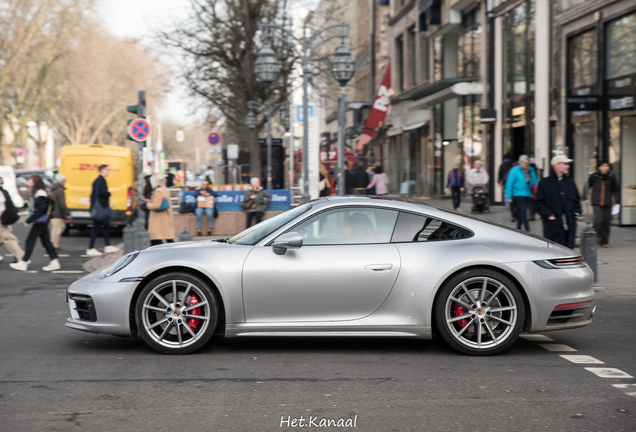 Porsche 992 Carrera 4S