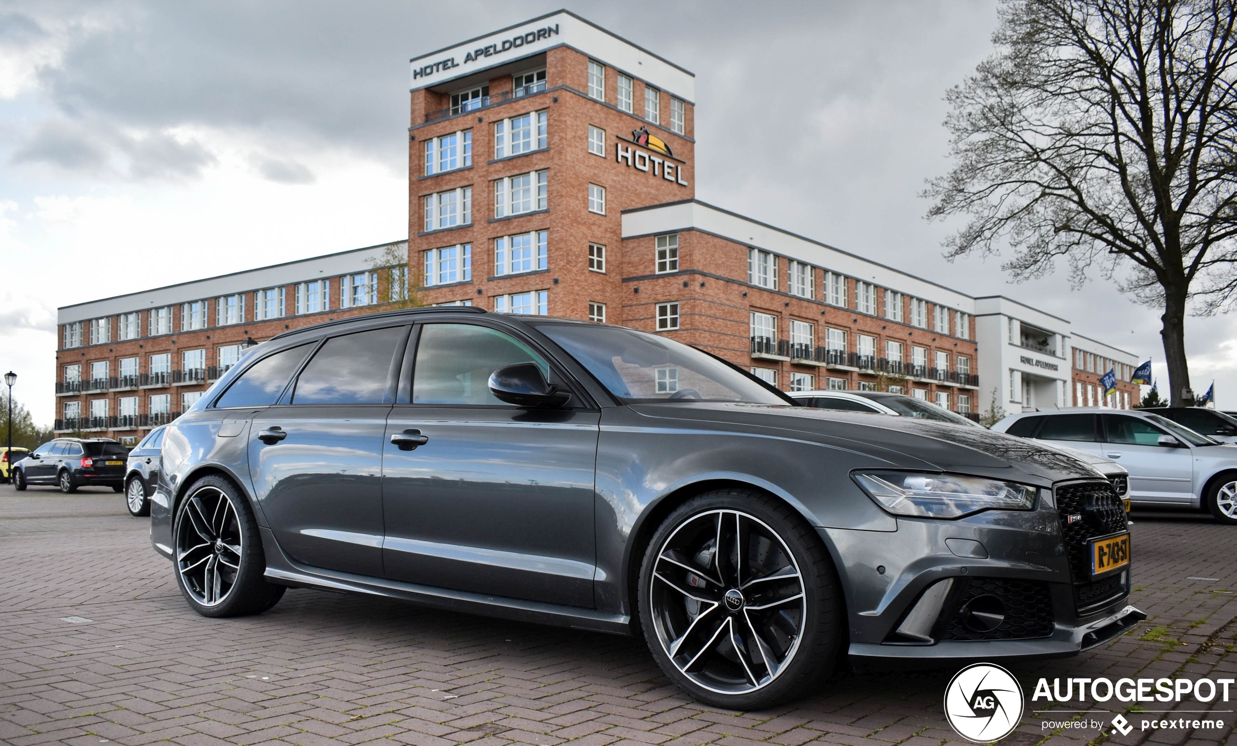 Audi RS6 Avant C7 2015