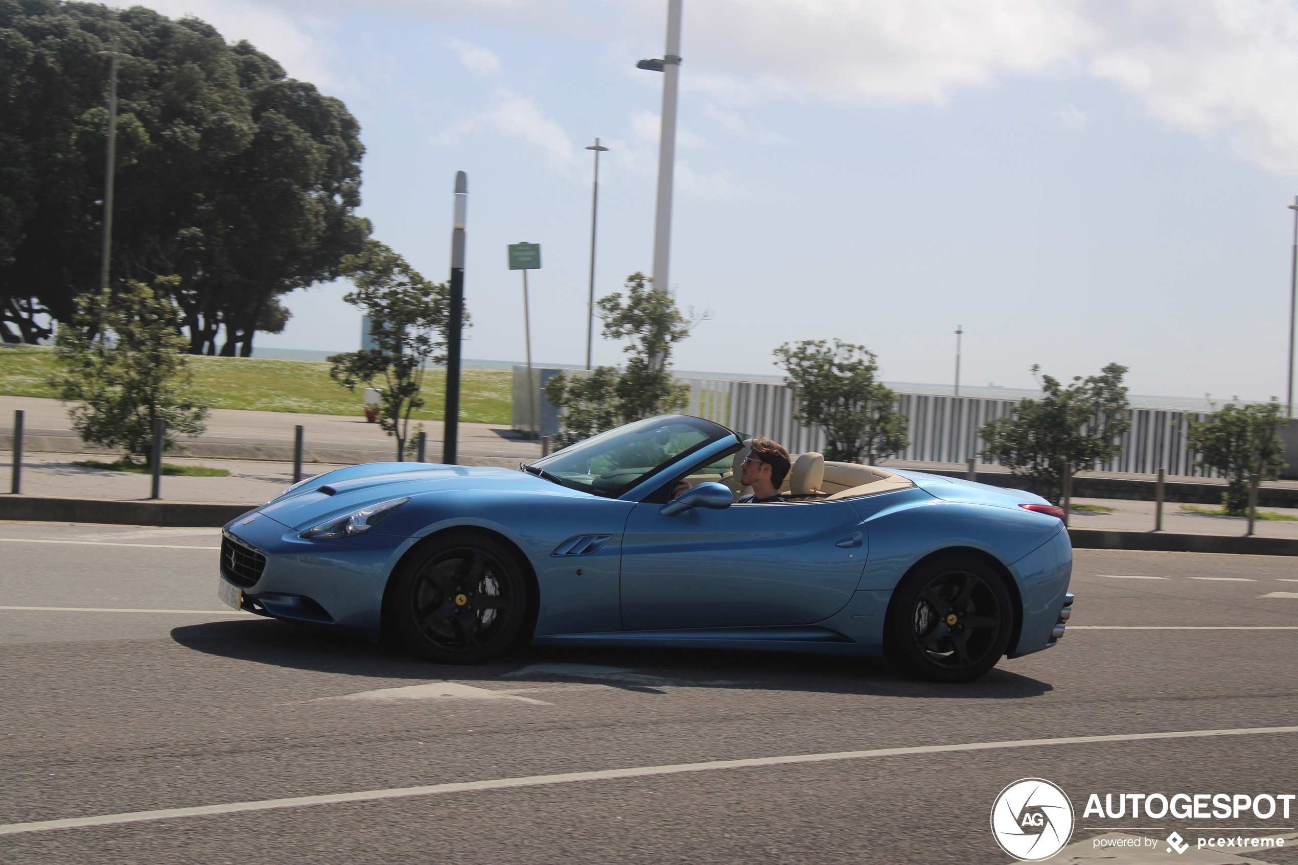 Ferrari California