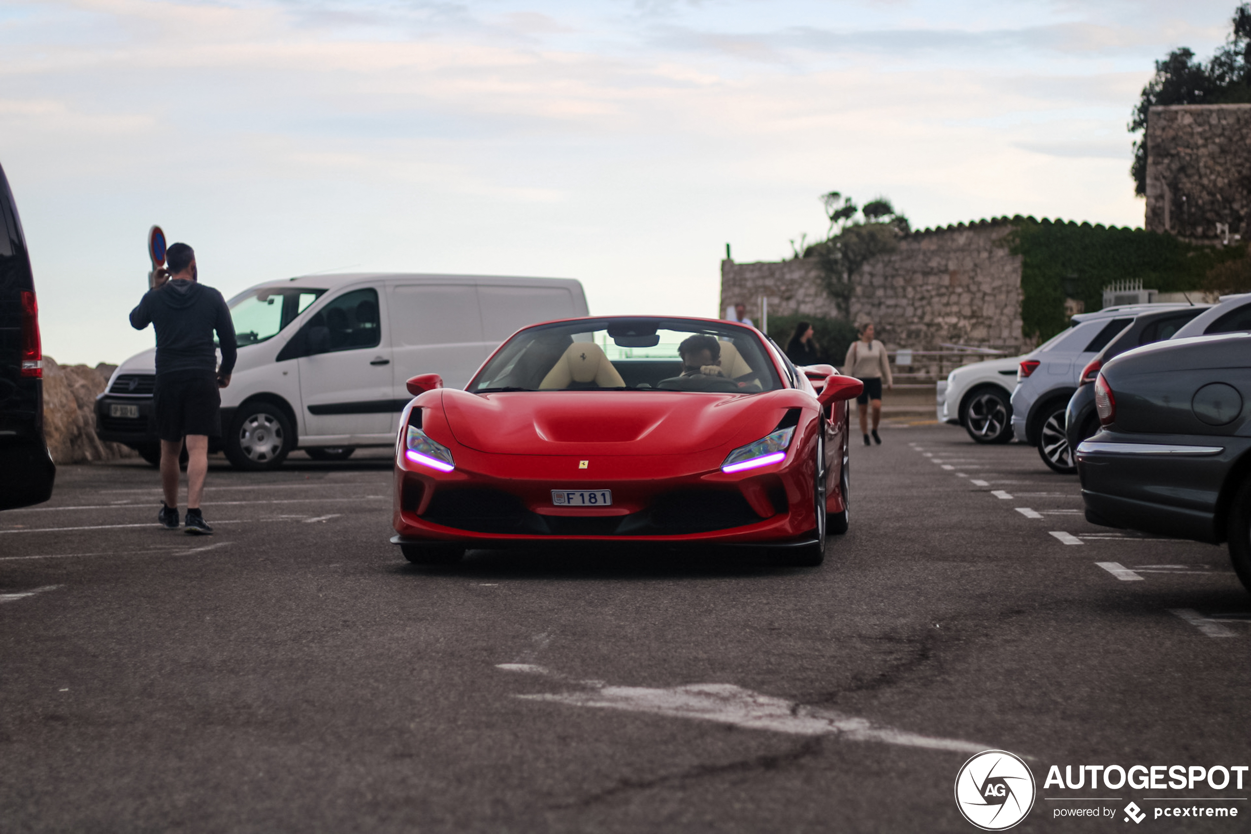 Ferrari F8 Spider - 25 April 2023 - Autogespot