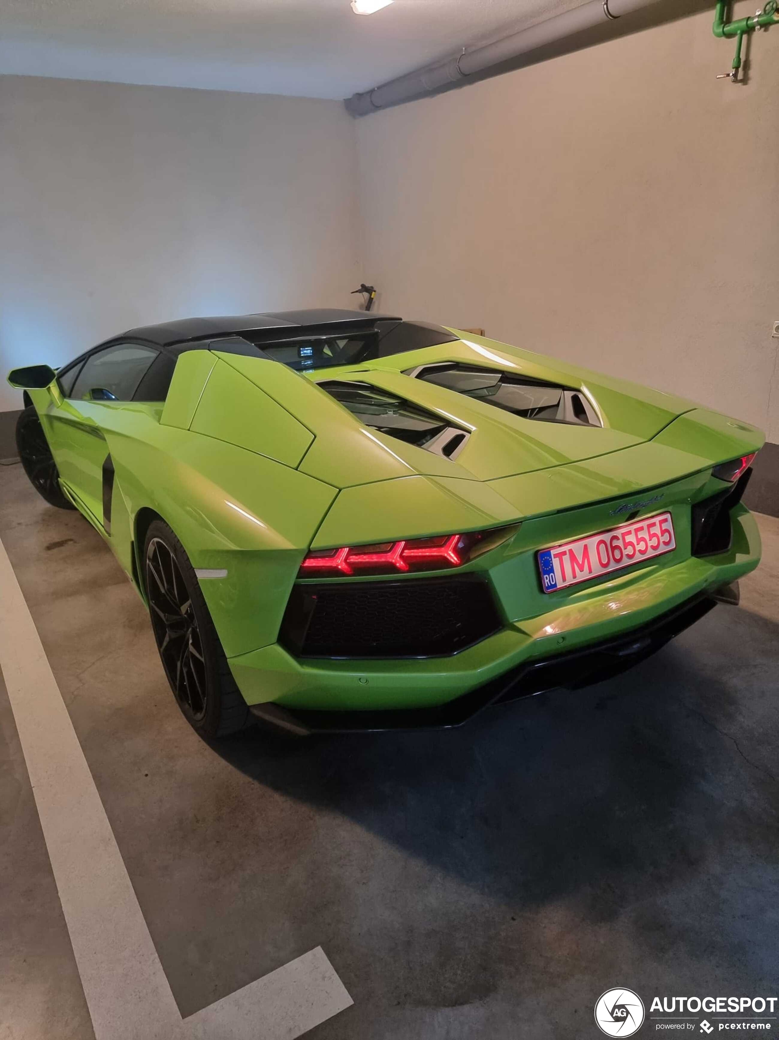 Lamborghini Aventador LP700-4 Roadster