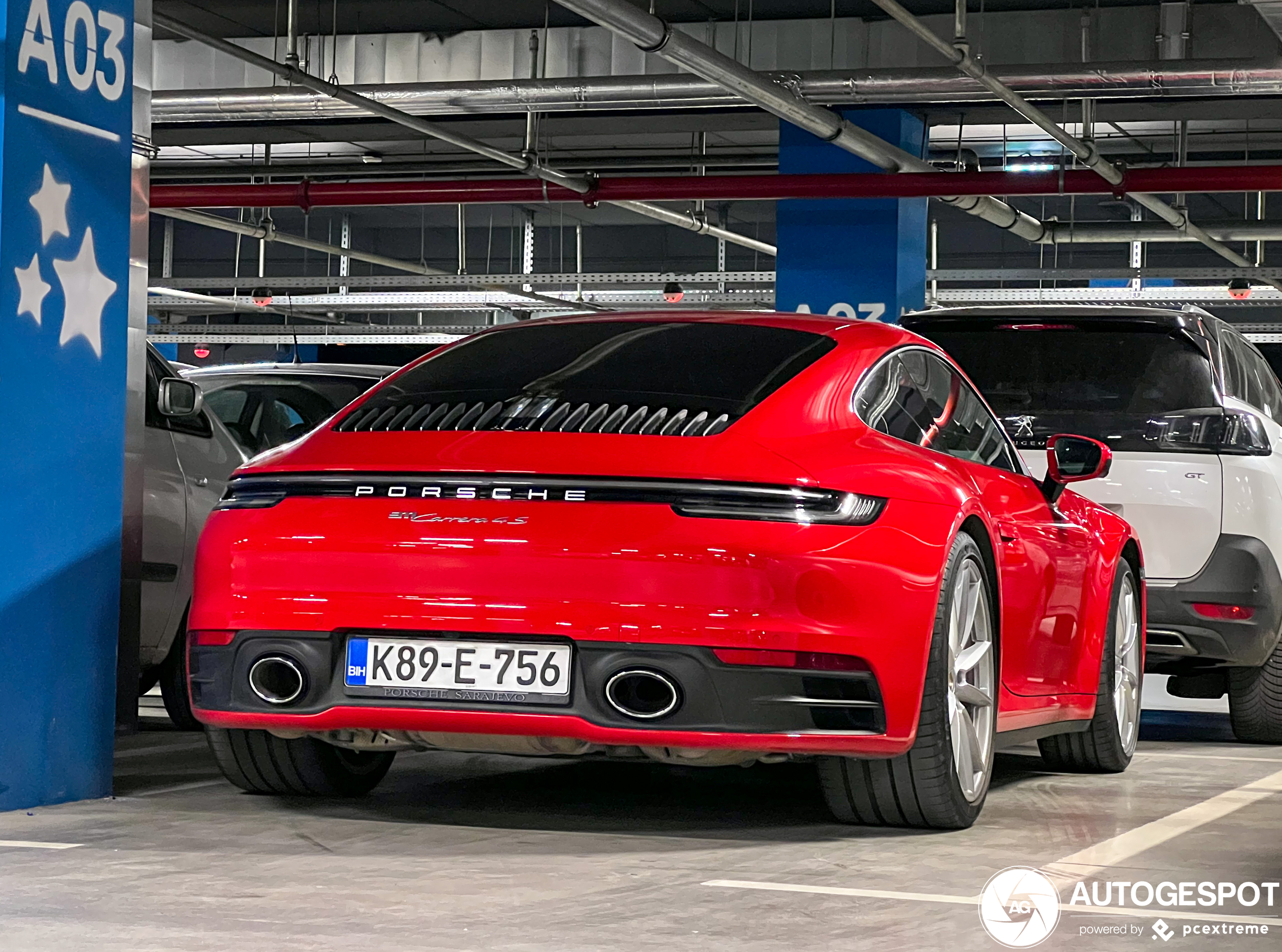 Porsche 992 Carrera 4S