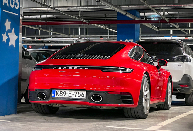 Porsche 992 Carrera 4S